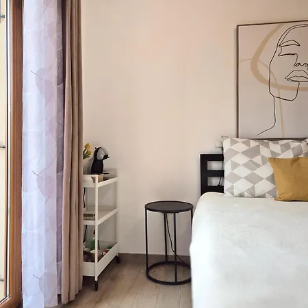 Appartement & Ivana *